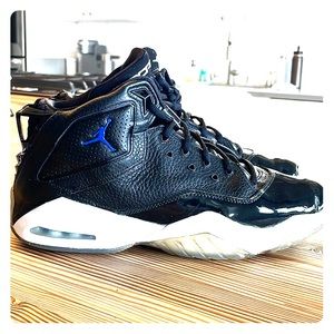 Nike Jordan B’Loyal Sneakers